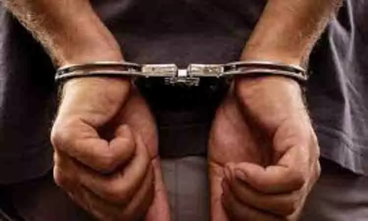 Sivaganga में केरल के दो लोग गिरफ्तार, तस्करी की कोशिश नाकाम, 26 किलो गांजा जब्त Sivaganga में केरल के दो लोग गिरफ्तार, तस्करी की कोशिश नाकाम, 26 किलो गांजा जब्त
