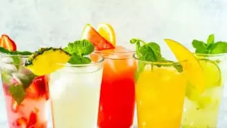 Summer : गर्मियों में ताजगी और सेहत का मजा, बच्चों के लिए बनाएं ये हेल्दी ड्रिंक्स Summer : गर्मियों में ताजगी और सेहत का मजा, बच्चों के लिए बनाएं ये हेल्दी ड्रिंक्स