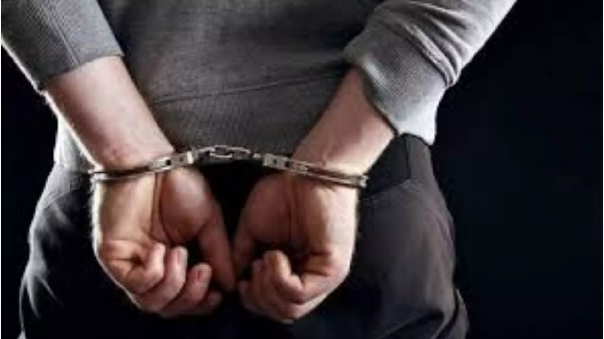 NCR Loni: दिल्ली सहारनपुर मार्ग से वाहनों के पार्ट्स चोरी कर ट्रक में ले जा रहे दो गिरफ्तार NCR Loni: दिल्ली सहारनपुर मार्ग से वाहनों के पार्ट्स चोरी कर ट्रक में ले जा रहे दो गिरफ्तार