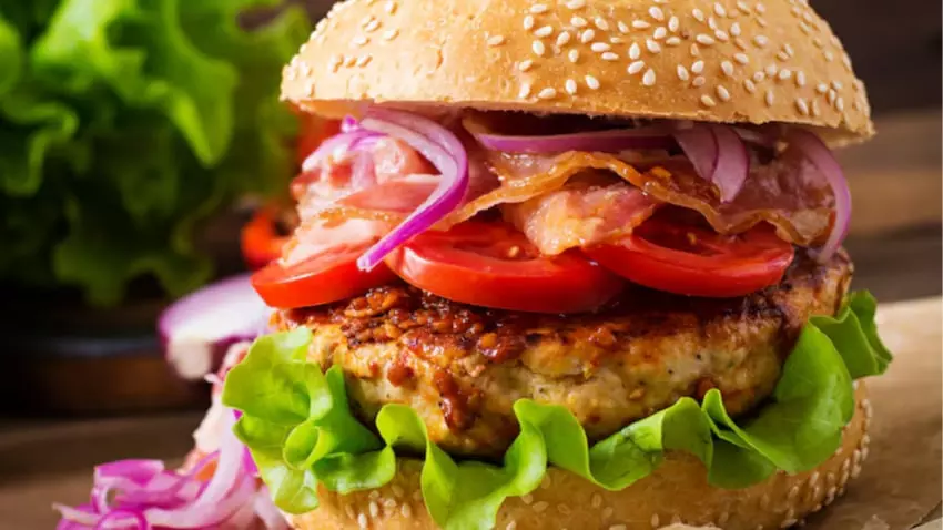 Aloo Tikki Burger स्नैक्स के लिए है शानदार चॉइस Aloo Tikki Burger स्नैक्स के लिए है शानदार चॉइस