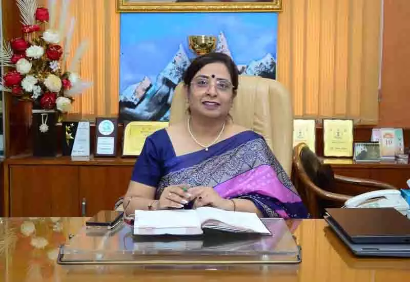 Jalandhar: माता-पिता को बच्चों की भावनात्मक स्थिरता को आकार देने में महत्वपूर्ण भूमिका निभानी चाहिए Jalandhar: माता-पिता को बच्चों की भावनात्मक स्थिरता को आकार देने में महत्वपूर्ण भूमिका निभानी चाहिए