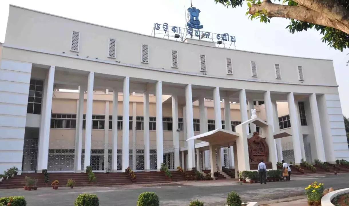 Odisha: विधानसभा से 12 कांग्रेस विधायक सात दिन के लिए निलंबित Odisha: विधानसभा से 12 कांग्रेस विधायक सात दिन के लिए निलंबित