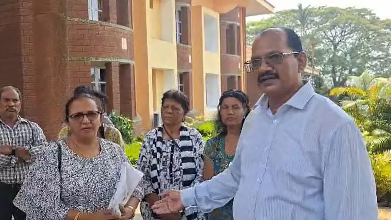 गोएंचो एकवॉट ने Goa के तटीय गांवों में रेलवे द्वारा अवैध भूमि विकास पर चिंता जताई गोएंचो एकवॉट ने Goa के तटीय गांवों में रेलवे द्वारा अवैध भूमि विकास पर चिंता जताई