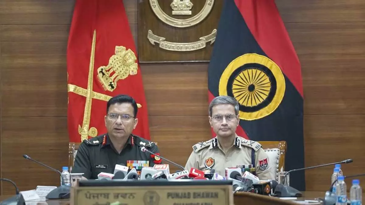 कर्नल पर हमला मामला: सेना ने निष्पक्ष जांच की मांग की, सेना के प्रति सर्वोच्च सम्मान कर्नल पर हमला मामला: सेना ने निष्पक्ष जांच की मांग की, सेना के प्रति सर्वोच्च सम्मान