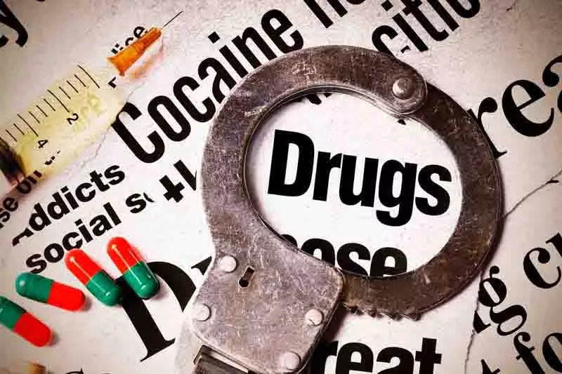 Chandigarh: पुलिस ने ड्रग तस्करों और अपराधियों के अंतरराज्यीय गिरोह का भंडाफोड़ किया Chandigarh: पुलिस ने ड्रग तस्करों और अपराधियों के अंतरराज्यीय गिरोह का भंडाफोड़ किया