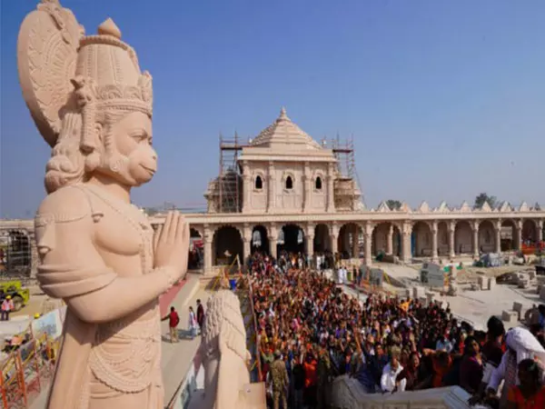 रामनवमी के दौरान अयोध्या आने वाले श्रद्धालुओं के लिए की गई व्यवस्था: अयोध्या मंडल के IG प्रवीण कुमार रामनवमी के दौरान अयोध्या आने वाले श्रद्धालुओं के लिए की गई व्यवस्था: अयोध्या मंडल के IG प्रवीण कुमार