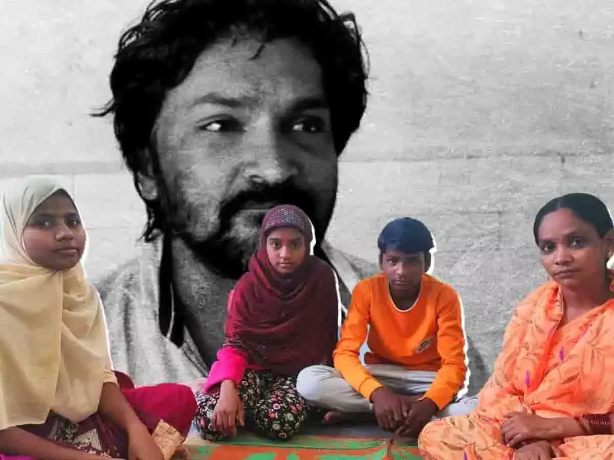 Mohammed खादीर की विधवा गंभीर बीमारी से जूझ रही, परिवार को 2BHK मिलने का इंतजार Mohammed खादीर की विधवा गंभीर बीमारी से जूझ रही, परिवार को 2BHK मिलने का इंतजार