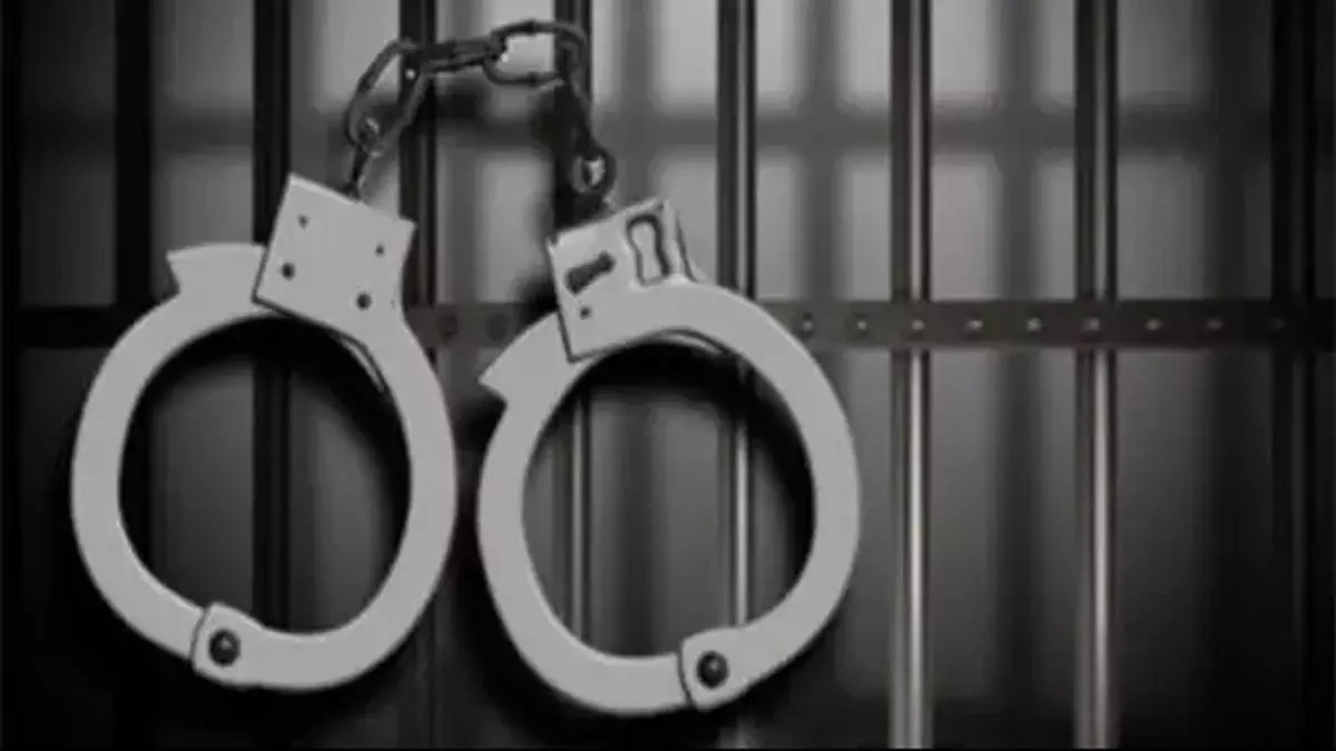 असम के कछार में 20 करोड़ रुपये की ड्रग्स जब्त, दो गिरफ्तार असम के कछार में 20 करोड़ रुपये की ड्रग्स जब्त, दो गिरफ्तार
