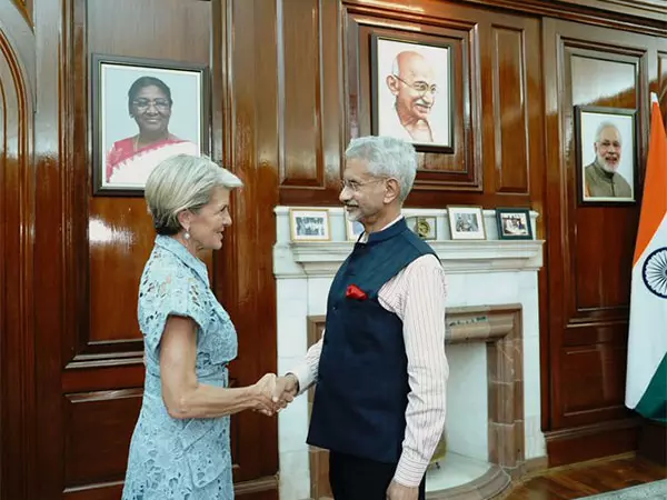 जयशंकर और म्यांमार के लिए UN की विशेष दूत जूली बिशप ने सीमा स्थिरता और शरणार्थी स्थिति पर चर्चा की जयशंकर और म्यांमार के लिए UN की विशेष दूत जूली बिशप ने सीमा स्थिरता और शरणार्थी स्थिति पर चर्चा की