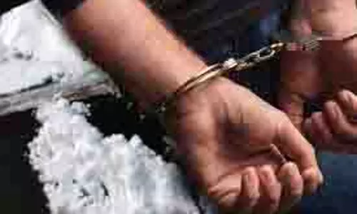 Mandi: 38 ग्राम चिट्टा के साथ 2 लोग गिरफ्तार Mandi: 38 ग्राम चिट्टा के साथ 2 लोग गिरफ्तार