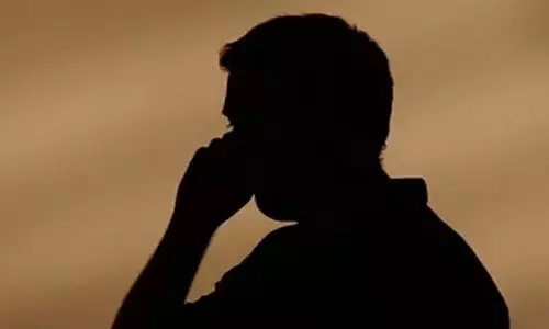 शिक्षा अधिकारी को खत्म करने की धमकी, निलंबित टीचर पर आरोप