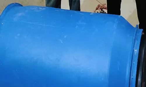 पत्नी ने काटकर ड्रम में डालने की दी धमकी, पति खौफ में पत्नी ने काटकर ड्रम में डालने की दी धमकी, पति खौफ में