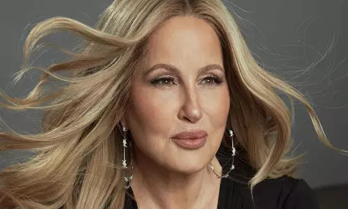Jennifer Coolidge ने अपने करियर और 63 की उम्र में डेटिंग पर बात की