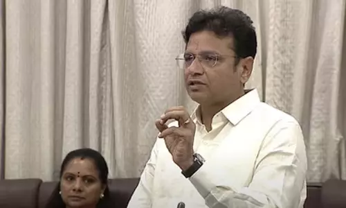 सरकार Hyderabad विश्वविद्यालय की एक इंच भी जमीन नहीं छुएगी