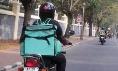 Telangana: महिला को नौकरी दिलाने में मदद करने पर डिलीवरी एग्जीक्यूटिव पर हमला