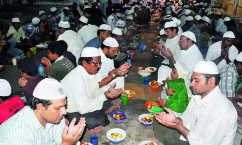 Afzalganj में हिंदुओं ने इफ्तार पार्टी का आयोजन किया