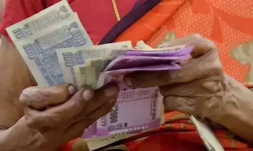 असंगठित क्षेत्र के 40 वर्ष से कम आयु के लोगों को पेंशन योजना का हिस्सा बनाया जाए- कलेक्टर