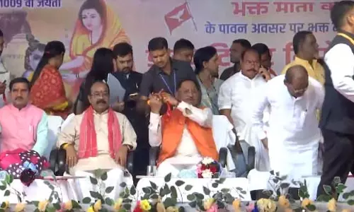 CM साय ने भक्त माता कर्मा के डाक टिकट का किया विमोचन CM साय ने भक्त माता कर्मा के डाक टिकट का किया विमोचन