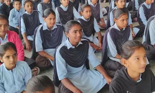 Rajasthan : नई यूनिफॉर्म के लिए छात्रों के खाते में आएंगे पैसे Rajasthan : नई यूनिफॉर्म के लिए छात्रों के खाते में आएंगे पैसे