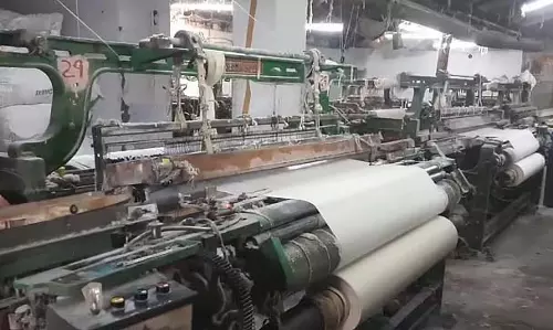 पावरलूम मजदूरों की हड़ताल 7वें दिन भी जारी 250 करोड़ का उत्पादन प्रभावित
