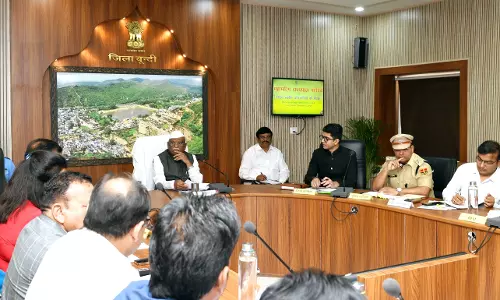Jaipur: विभिन्न योजनाओं व कार्यक्रमों की समीक्षा कर दिए आवश्यक निर्देश