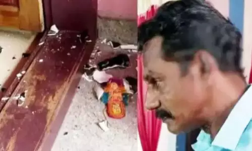 ऋण किस्तों का विलंबित भुगतान; मनी ट्रांसफर फर्म के एक कर्मचारी ने घर में घुसकर हमला किया