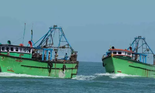 Tamil Nadu से पांच सदस्यीय दल श्रीलंका में कैद मछुआरों से मिलने जाएगा Tamil Nadu से पांच सदस्यीय दल श्रीलंका में कैद मछुआरों से मिलने जाएगा