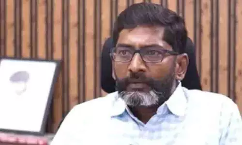 यूट्यूबर सवुक्कु शंकर के घर पर हुई मारपीट की जांच सीबी-सीआईडी करेगी: DGP यूट्यूबर सवुक्कु शंकर के घर पर हुई मारपीट की जांच सीबी-सीआईडी करेगी: DGP