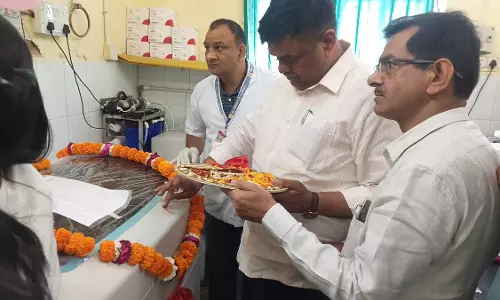 Alwar: वन मंत्री संजय शर्मा ने फुली ऑटो बायोकैमिस्ट्री एनालाइजर मशीन का उद्घाटन किया