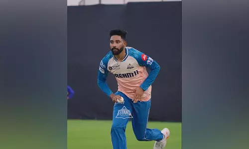 मैं बहुत अच्छा महसूस कर रहा हूँ: अपनी नई IPL फ्रैंचाइज़ गुजरात टाइटन्स से जुड़ने पर मोहम्मद सिराज मैं बहुत अच्छा महसूस कर रहा हूँ: अपनी नई IPL फ्रैंचाइज़ गुजरात टाइटन्स से जुड़ने पर मोहम्मद सिराज