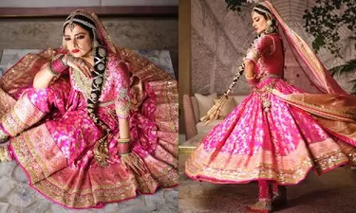 Rekha ने मनीष मल्होत्रा ​​के शानदार गुलाबी लहंगे में सबका ध्यान अपनी ओर खींचा