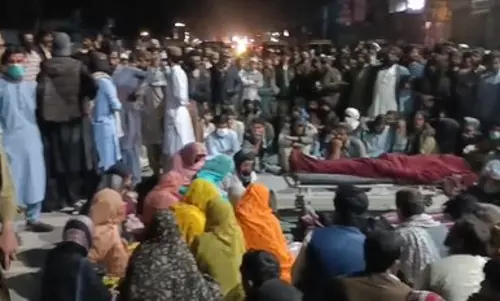 Karachi में बलूच नेताओं द्वारा कार्यकर्ताओं की रिहाई की मांग के विरोध में व्यापक प्रदर्शन