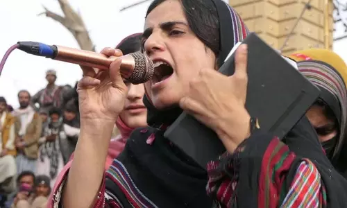 Mahnrag Baloch : महंरग बलूच ने पाकिस्तानी सिस्टम को हिलाया Mahnrag Baloch : महंरग बलूच ने पाकिस्तानी सिस्टम को हिलाया