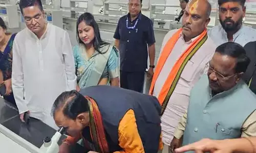 दुर्ग जिला हॉस्पिटल और मेडिकल कॉलेज के प्रबंधक पर भड़के मंत्री श्याम बिहारी जायसवाल दुर्ग जिला हॉस्पिटल और मेडिकल कॉलेज के प्रबंधक पर भड़के मंत्री श्याम बिहारी जायसवाल