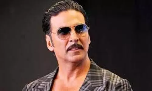 Akshay का बड़ा दांव और करोड़ों की कमाई