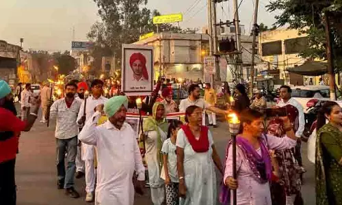 Martyrdom Day: लोक इंसाफ मंच ने फिल्लौर में निकाला मशाल मार्च