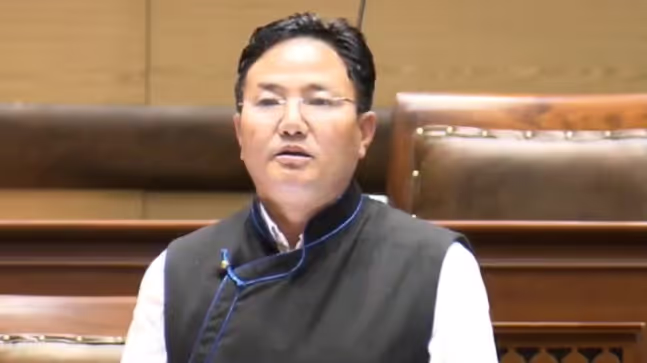Arunachal : एनपीपी विधायक ने तवांग में पवित्र भूमि की सुरक्षा को प्राथमिकता दी Arunachal : एनपीपी विधायक ने तवांग में पवित्र भूमि की सुरक्षा को प्राथमिकता दी
