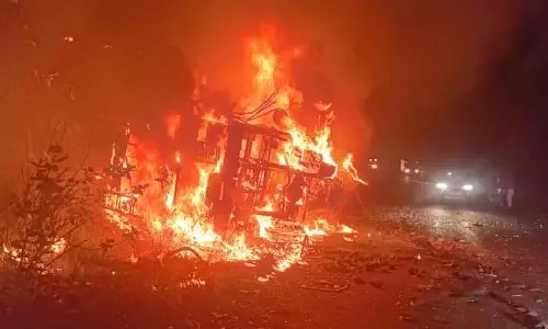 MP News : बस में लगी आग, अंदर सो रहे व्यक्ति की मौत