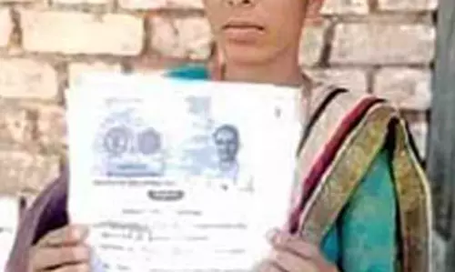 Chhindwara: जीवित महिला को मृत घोषित, जानें पूरा मामला