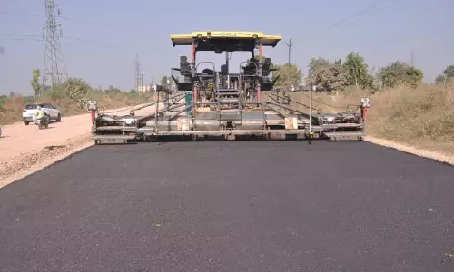 Shamli: उत्तर प्रदेश के गांवों से लेकर दूसरे शहर को जोड़ने के लिए सड़कों का जाल बिछाया गया Shamli: उत्तर प्रदेश के गांवों से लेकर दूसरे शहर को जोड़ने के लिए सड़कों का जाल बिछाया गया