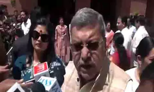 Kalyan Banerjee ने केंद्रीय मंत्री पर बंगाल के केंद्रीय कोष की अनदेखी करने का लगाया आरोप Kalyan Banerjee ने केंद्रीय मंत्री पर बंगाल के केंद्रीय कोष की अनदेखी करने का लगाया आरोप