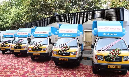 BMTC को आपात स्थितियों से निपटने के लिए पाँच मोबाइल वैन मिली BMTC को आपात स्थितियों से निपटने के लिए पाँच मोबाइल वैन मिली