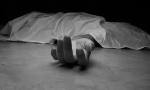 Haldwani: ट्रक ने बाइक को मारी जोरदार टक्कर, पिता पुत्र समेत तीन की मौत Haldwani: ट्रक ने बाइक को मारी जोरदार टक्कर, पिता पुत्र समेत तीन की मौत
