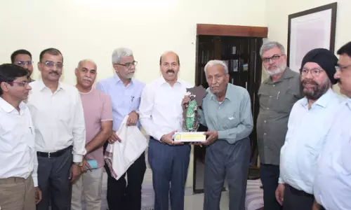 इंदिरा गांधी कृषि विश्वविद्यालय के कुलपति ने विनोद कुमार शुक्ल से की मुलाकात