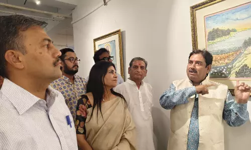 Jaipur: सृजन कला प्रदर्शनी का भव्य उद्घाटन, राजस्थान के कलाकारों की उत्कृष्ट कृतियों का संगम