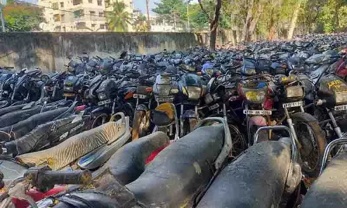 Cyberabad police 357 लावारिस वाहनों की नीलामी करेगी