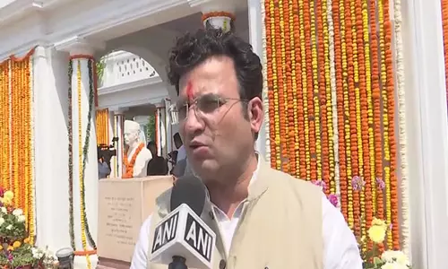 दिल्ली BJP MLA रविंदर सिंह नेगी ने नवरात्रि के दौरान मंगलवार को मीट की दुकानें बंद रखने को कहा दिल्ली BJP MLA रविंदर सिंह नेगी ने नवरात्रि के दौरान मंगलवार को मीट की दुकानें बंद रखने को कहा