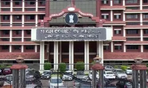 Kerala HC ने आरोपी के वकील को नोटिस जारी करने पर पुलिस अधिकारी की खिंचाई की