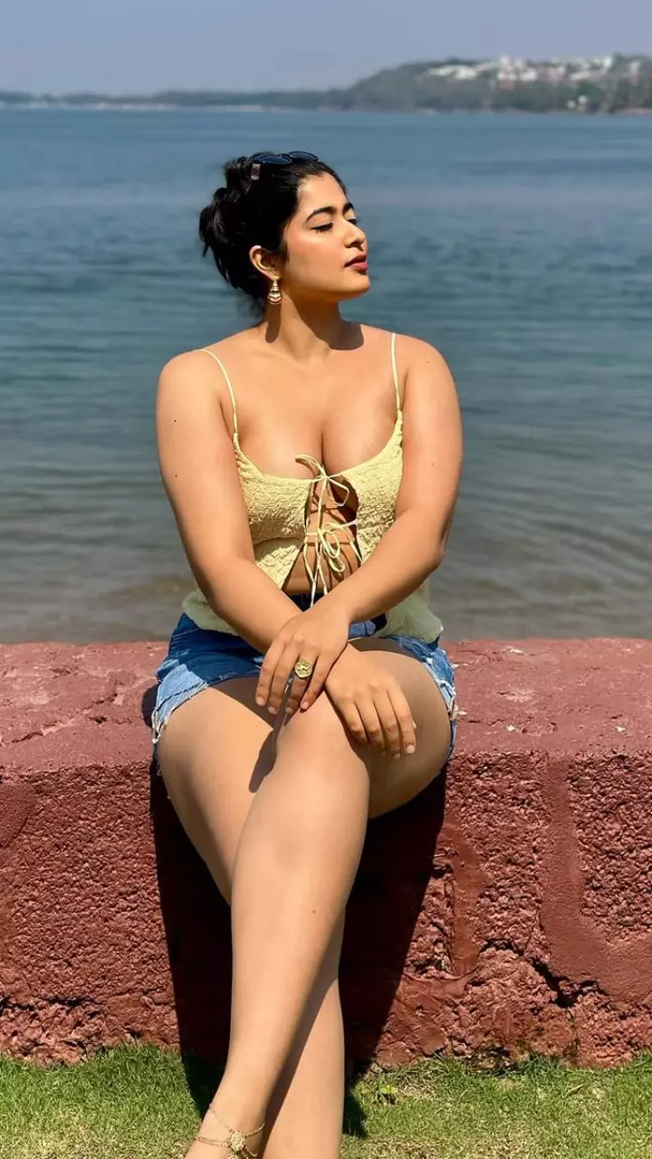 निकिता शर्मा का कातिलाना अंदाज