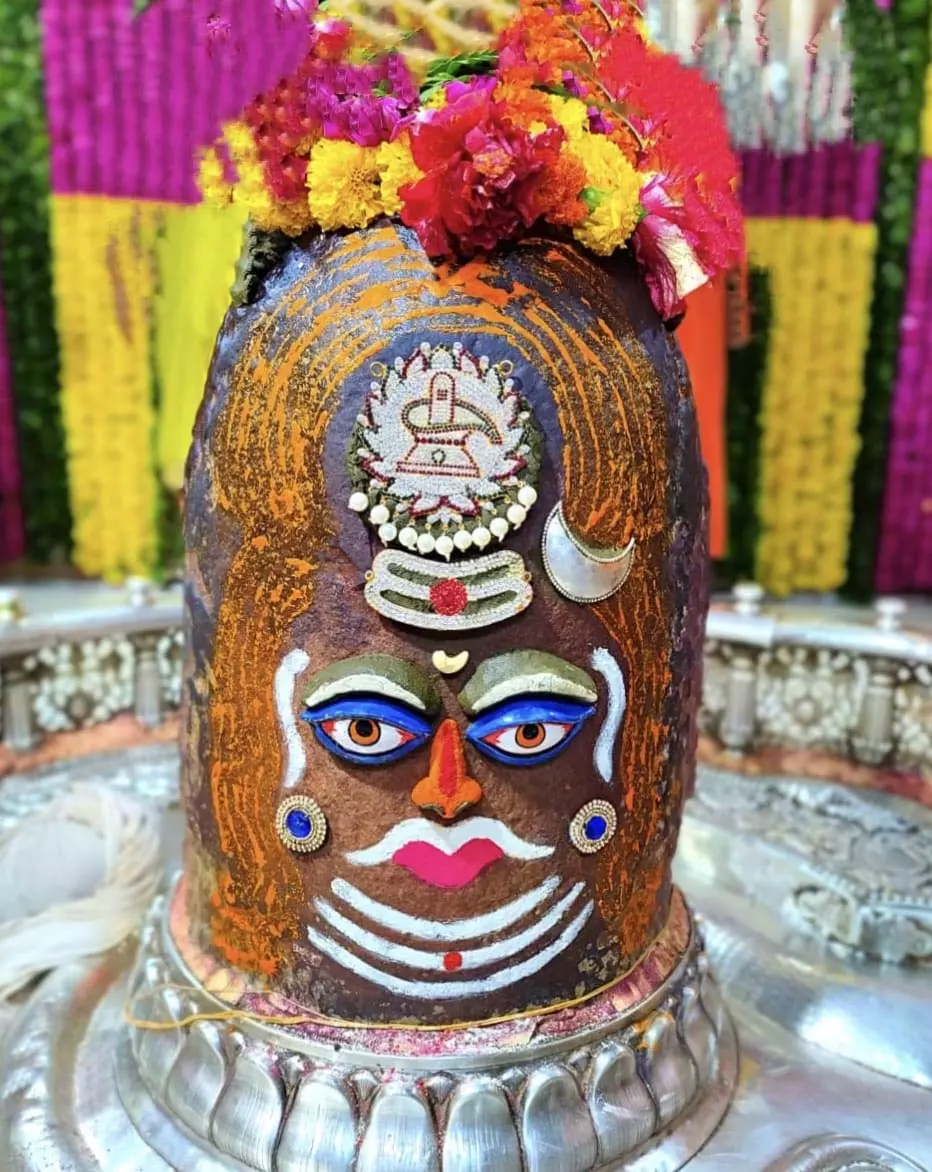 Ujjain : भस्मारती में बाबा महाकाल का हुआ भव्य शृंगार Ujjain : भस्मारती में बाबा महाकाल का हुआ भव्य शृंगार